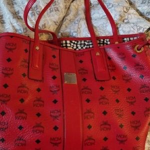 Relisted MCM Liz purse still up for sale